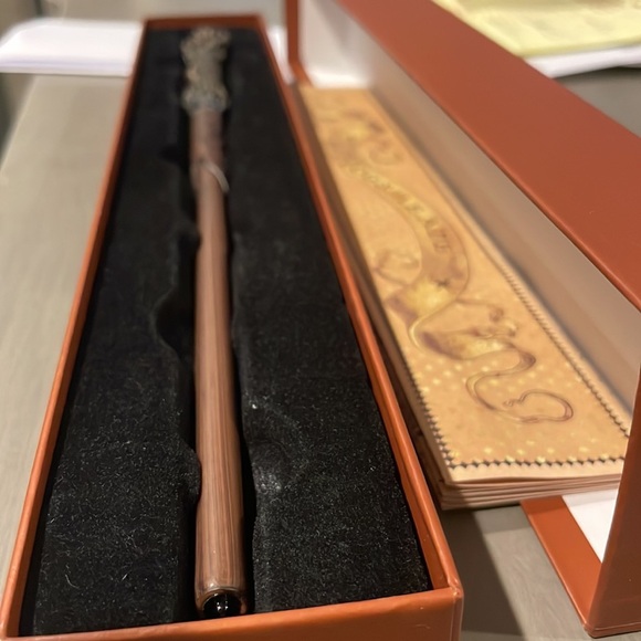 Harry Potter wand wizarding world of Harry Potter universal studios - Picture 2 of 6